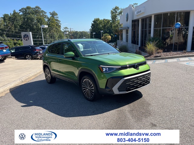 2025 Volkswagen Taos SE's photo