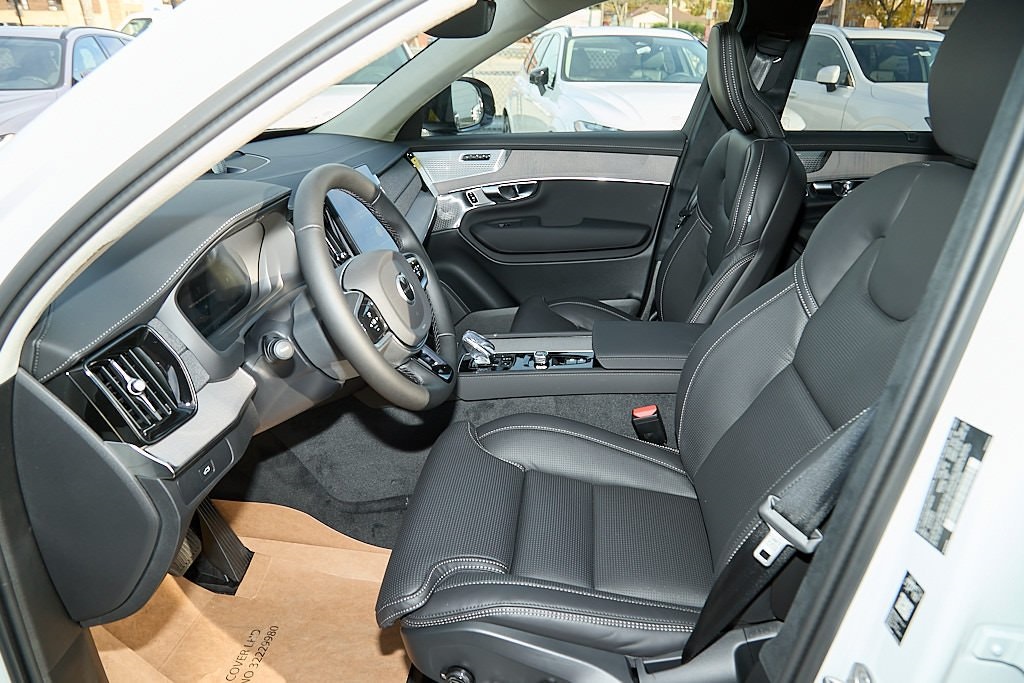 2026 VOLVO XC90 - Image 15