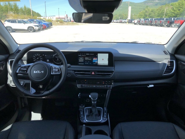 2026 Kia Seltos EX photo 11
