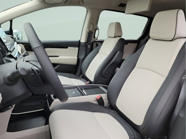 2026 Honda Odyssey Elite photo 17