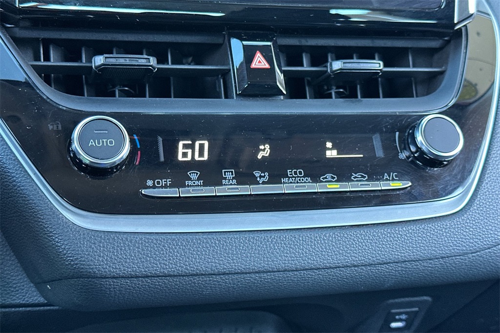 2023 Toyota Corolla LE photo 18
