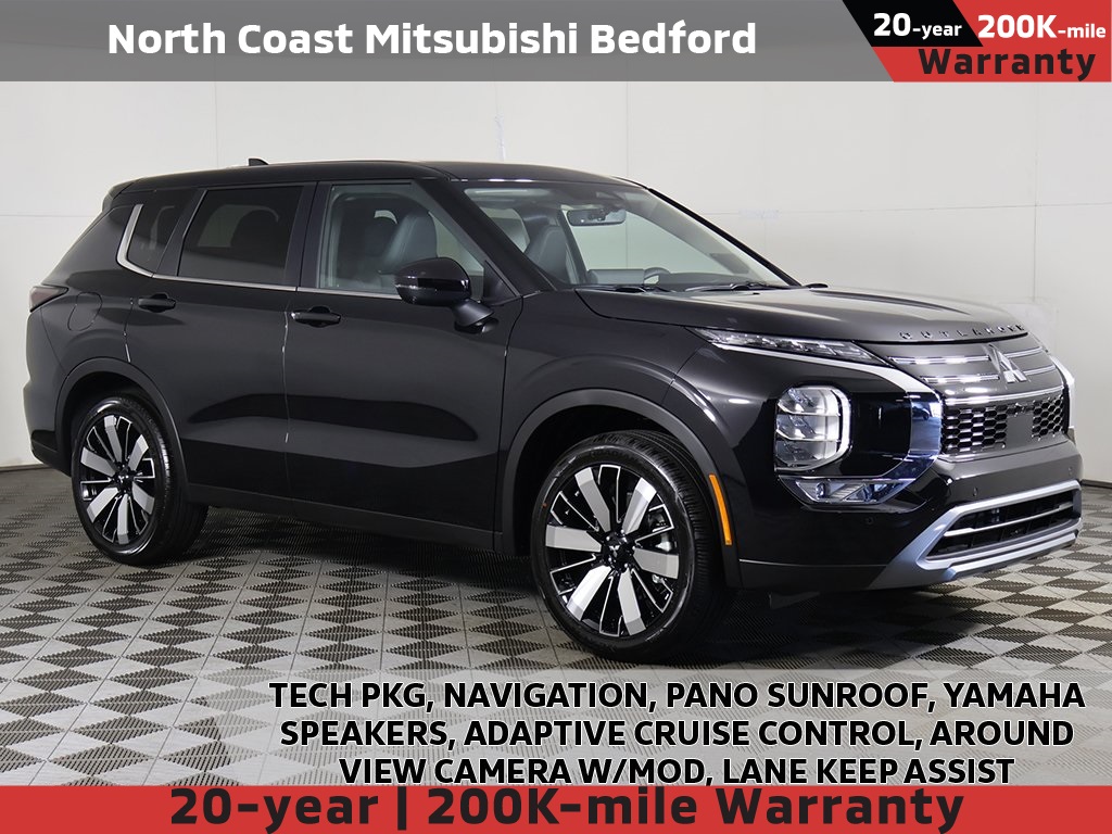 2025 Mitsubishi Outlander SE's photo