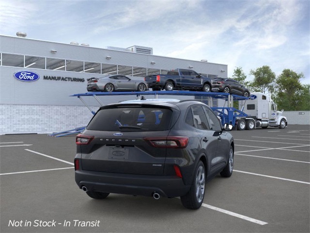 2026 Ford Escape ST-Line photo 4