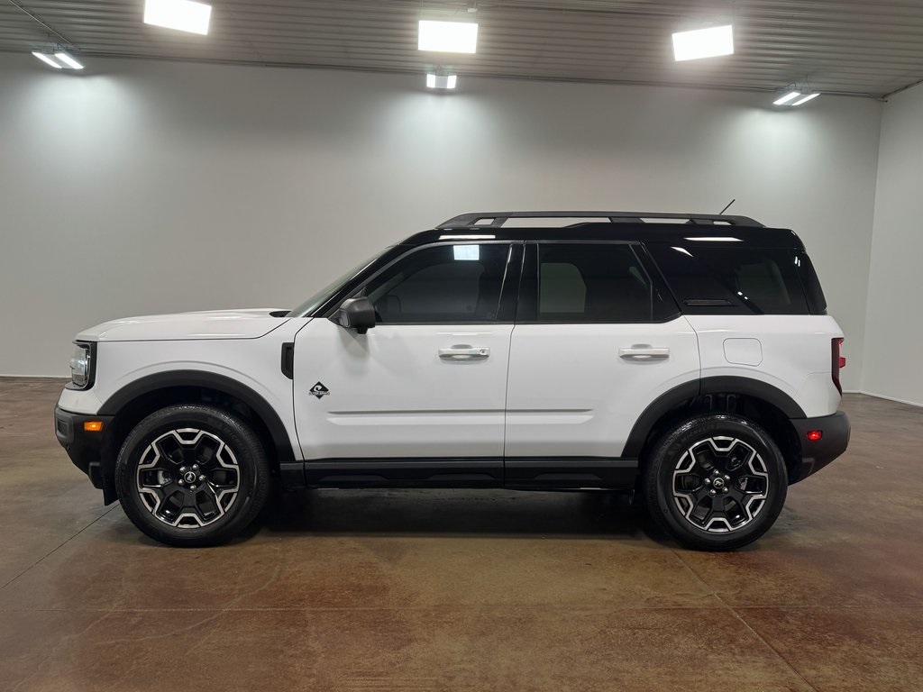 2025 Ford Bronco Sport Outer Banks photo 2