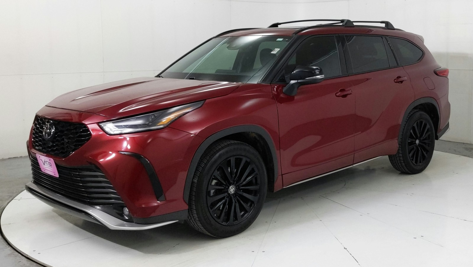Used 2023 RED Toyota XSE image 1