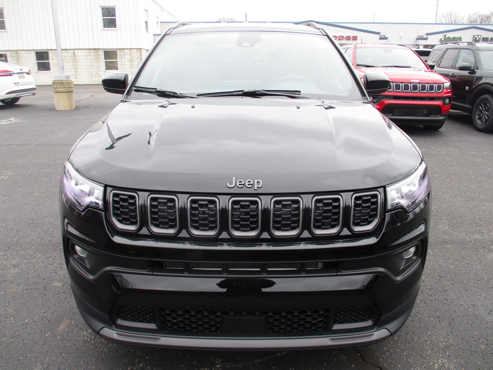 2025 Jeep Compass Latitude photo 4