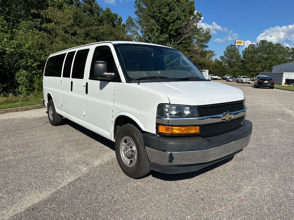 2019 Chevrolet Express Passenger 3500 LT photo 11
