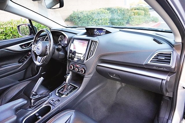 Used 2021 Silver Subaru Limited image 9