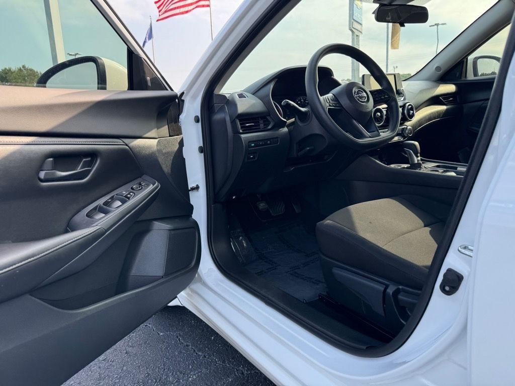 2024 Nissan Sentra S photo 12