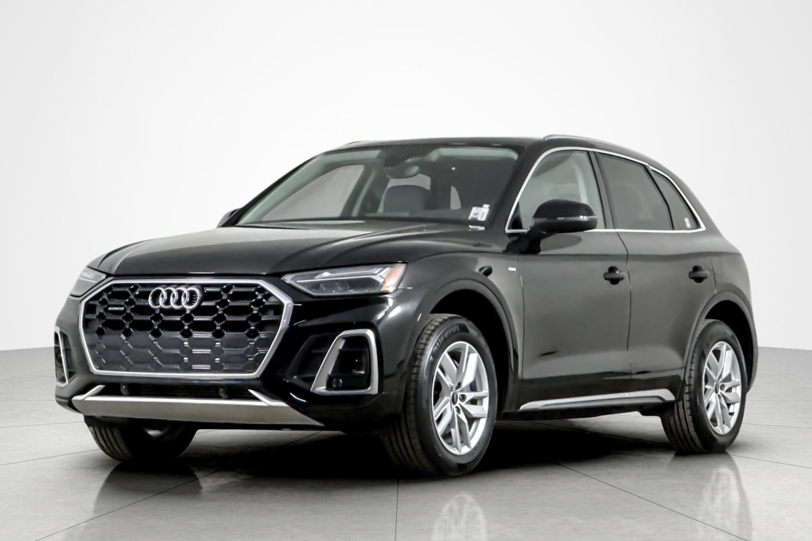 2023 Audi Q5 Premium's photo