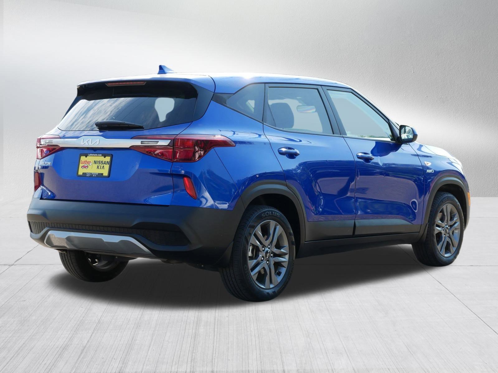 2023 Kia Seltos LX photo 7