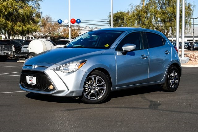 2020 Toyota Yaris LE's photo