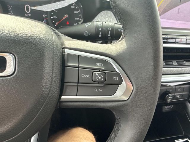 2024 Jeep Compass Latitude photo 21