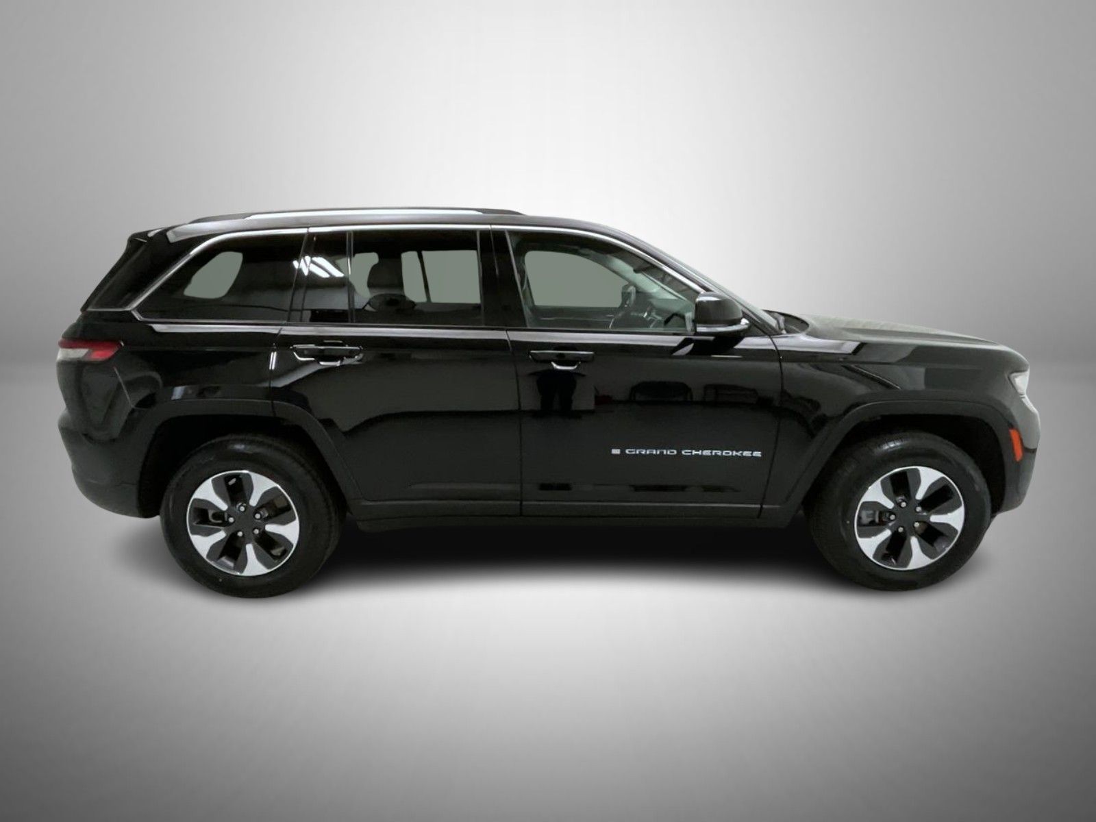 2023 Jeep Cherokee 4xe photo 2