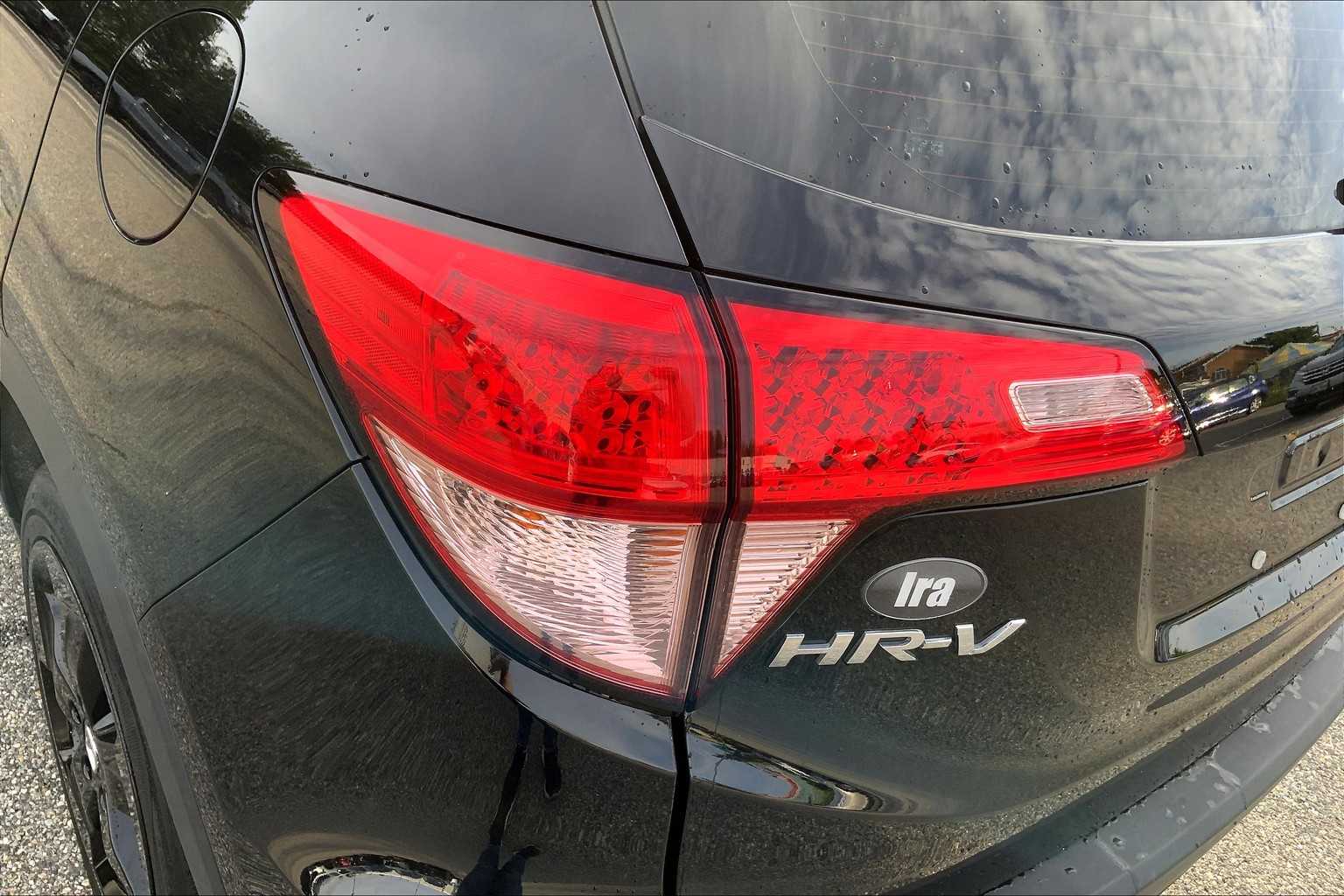 2018 Honda HR-V LX photo 25