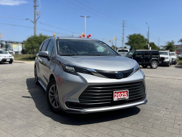 2025 Toyota Sienna XLE