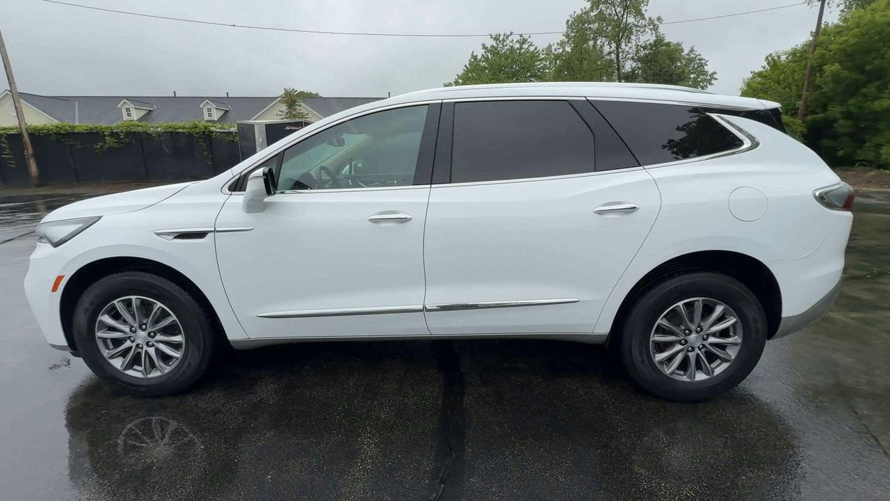 2022 Buick Enclave Essence photo 5