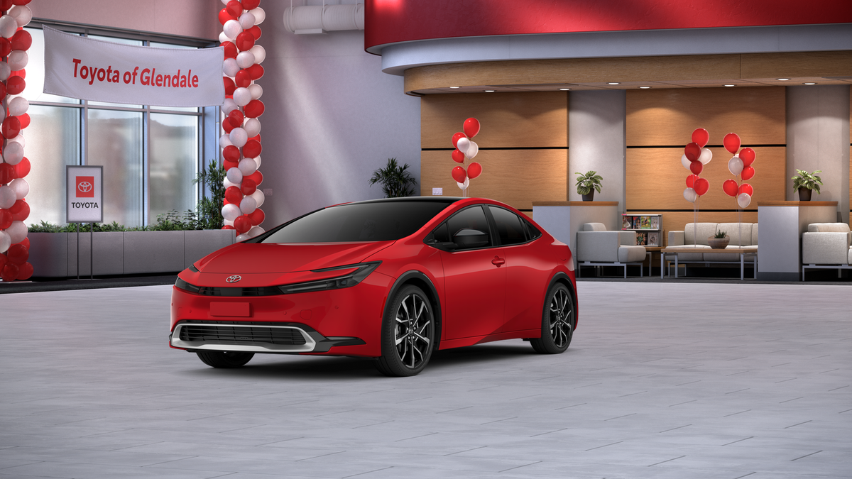 2026 Toyota Prius Base's photo
