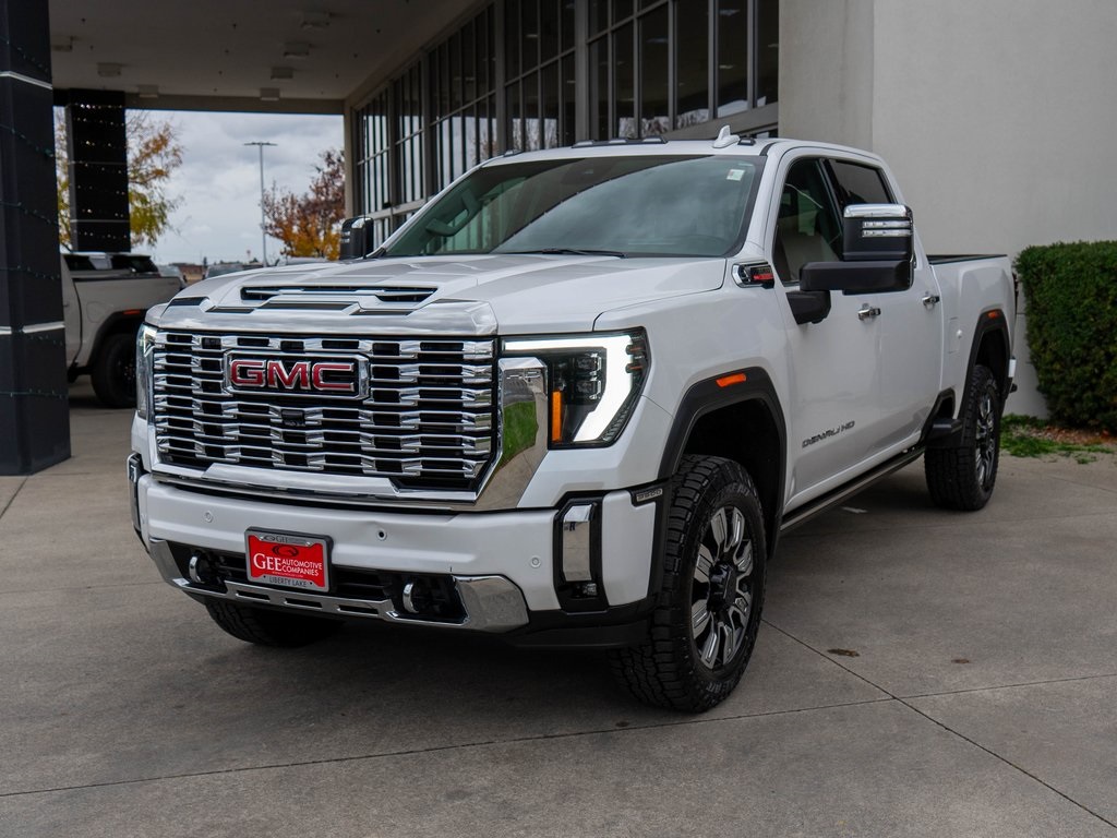 2024 Gmc Sierra 3500 HD Denali photo 3