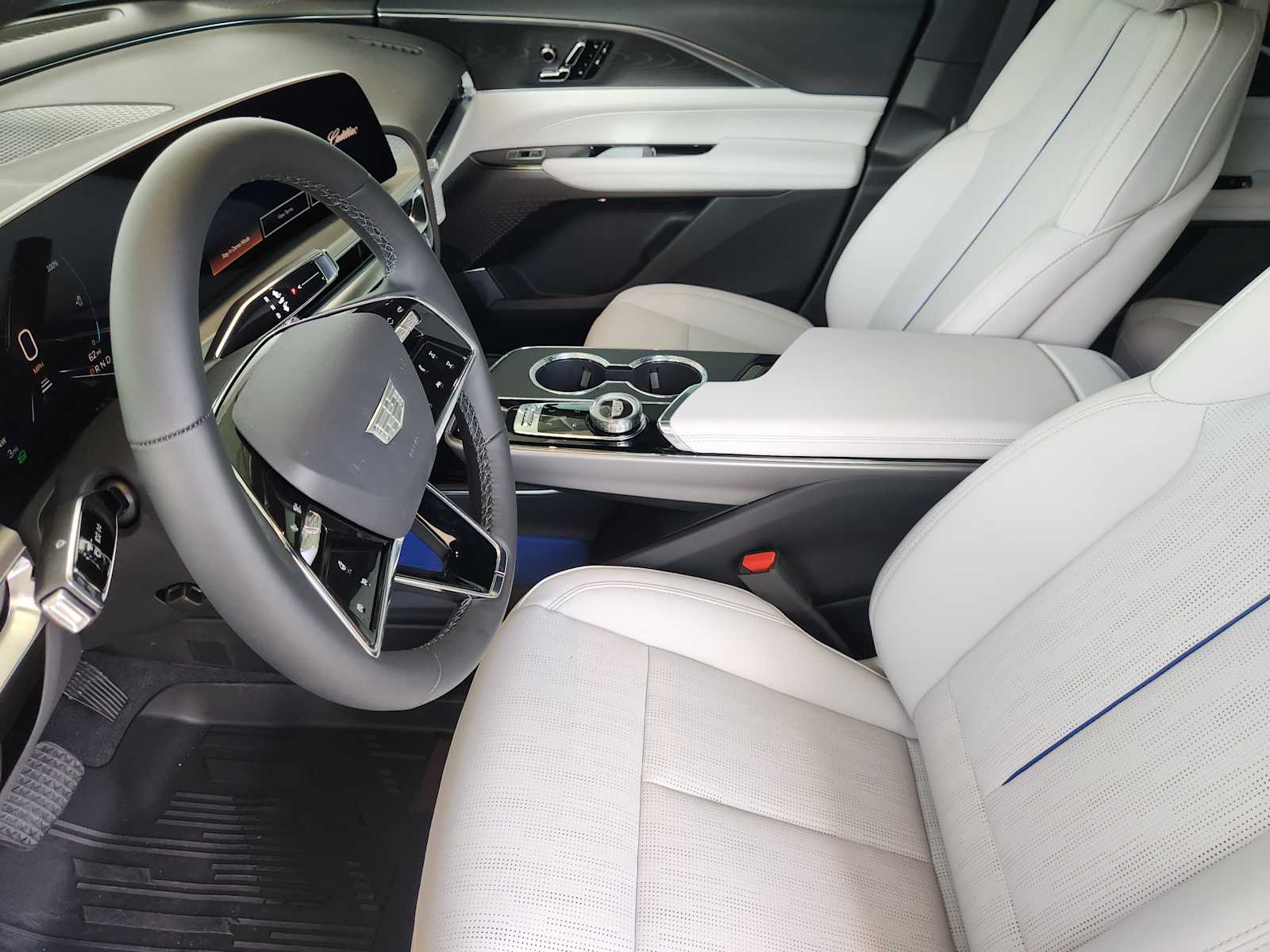 2025 Cadillac Lyriq Sport photo 7