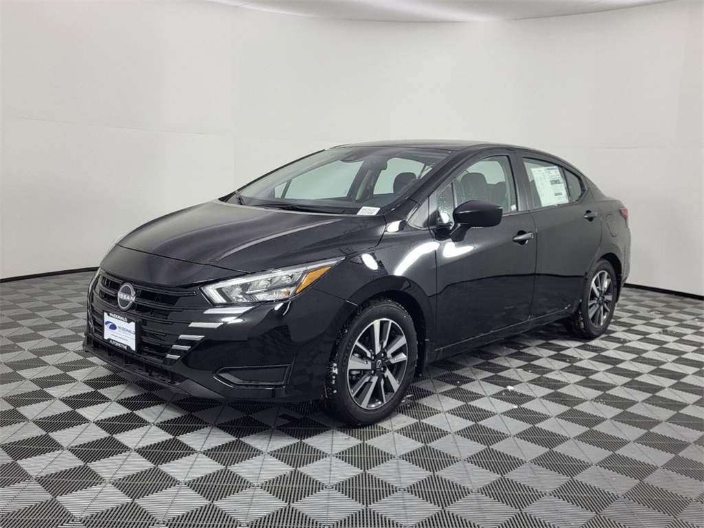 2025 Nissan Versa Sedan S's photo