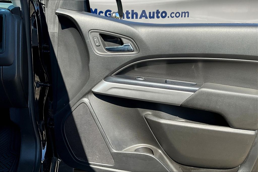 2021 Chevrolet Colorado LT photo 24
