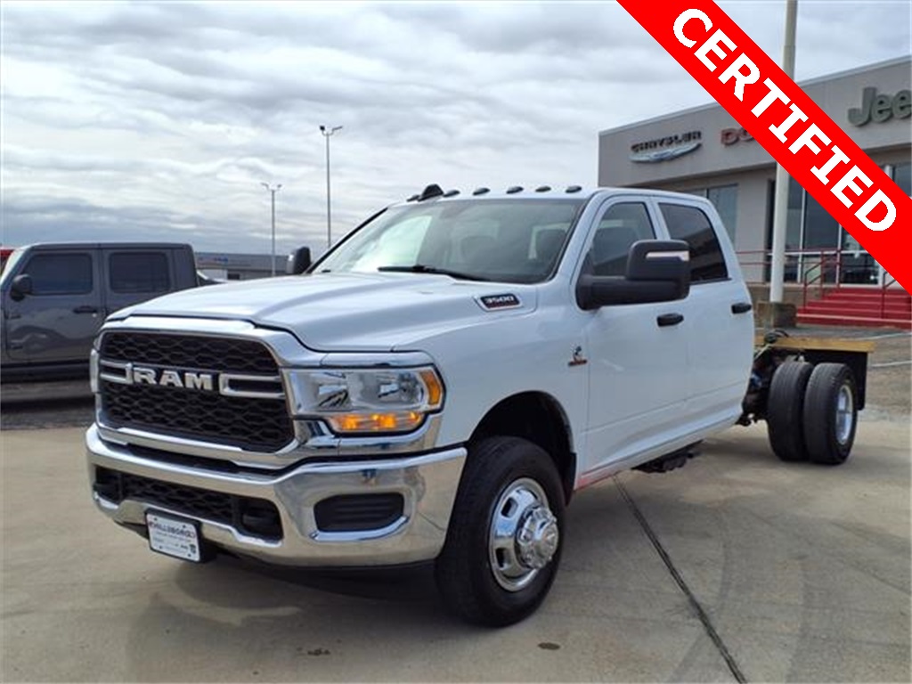 2024 Ram 3500 Tradesman photo 3