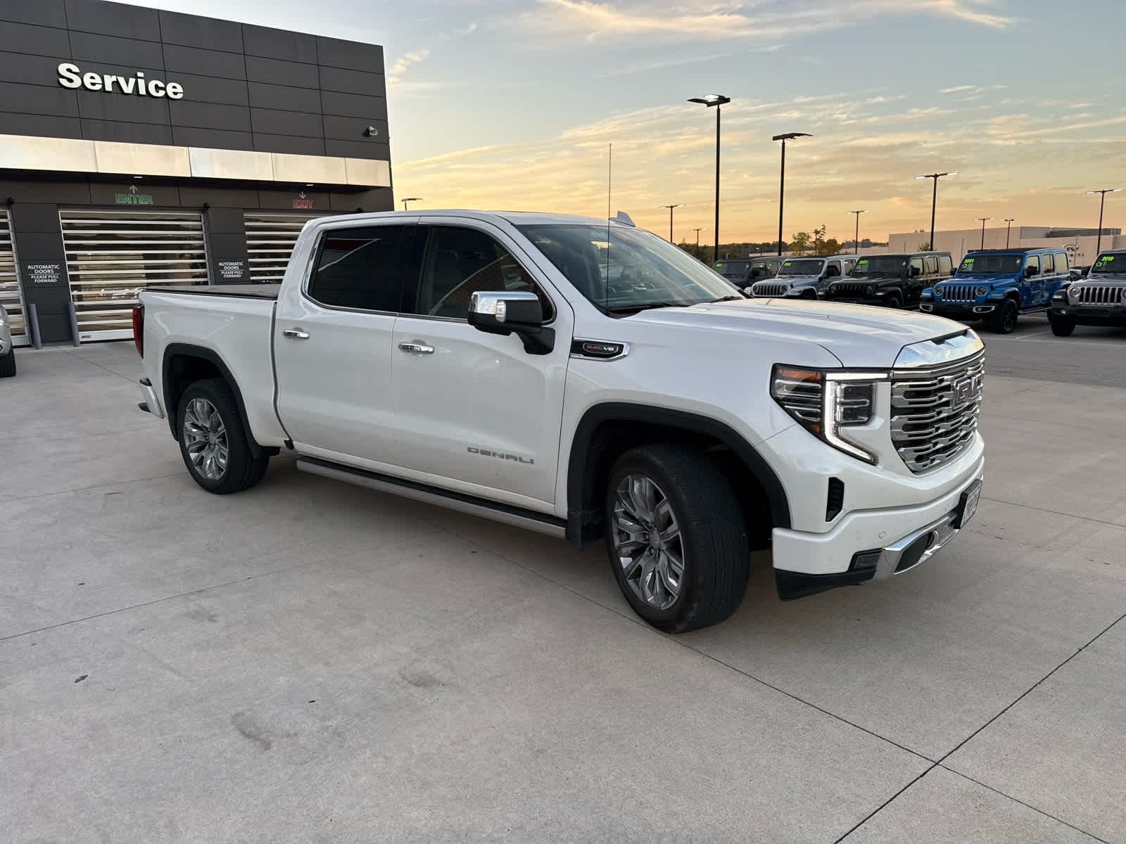 Used 2024 GMC Sierra 1500 Denali Denali with VIN 1GTUUGEL9RZ187376 for sale in Kansas City