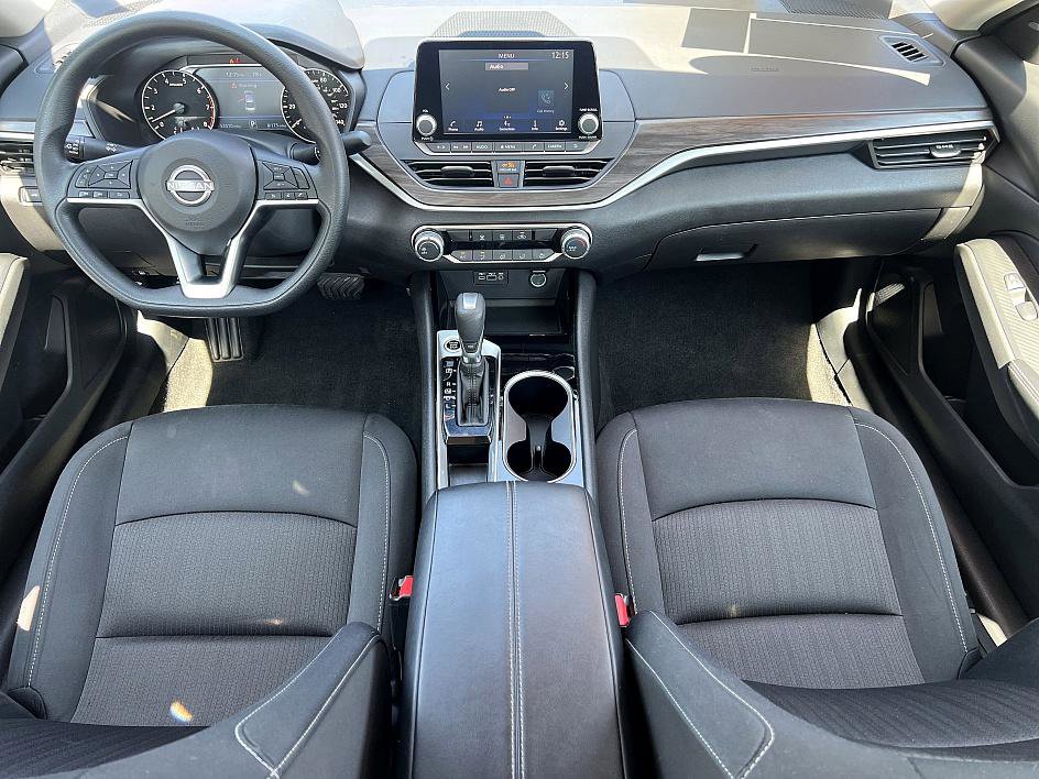 2024 Nissan Altima 2.5 SV photo 16