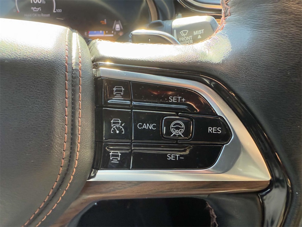 2022 Jeep Grand Cherokee Summit photo 27