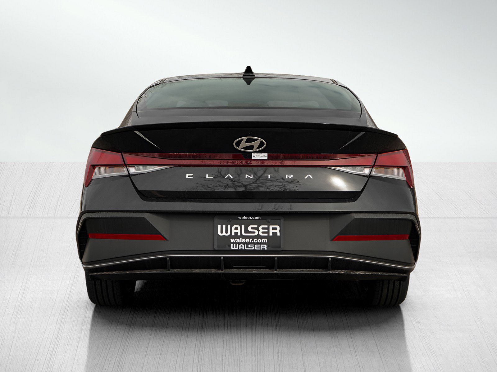 2025 Hyundai Elantra SEL Sport photo 3