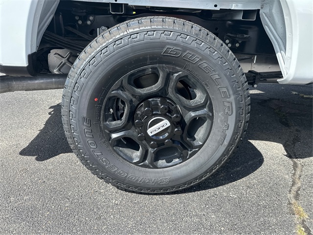 2025 Ford F-350 photo 13