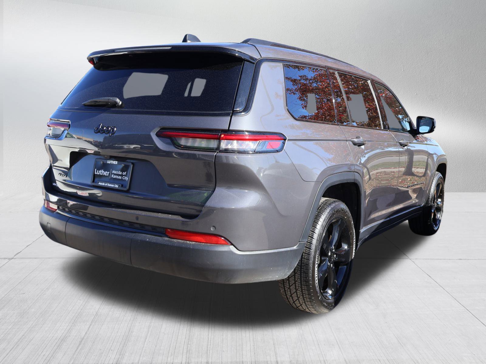 2023 Jeep Grand Cherokee Altitude photo 4