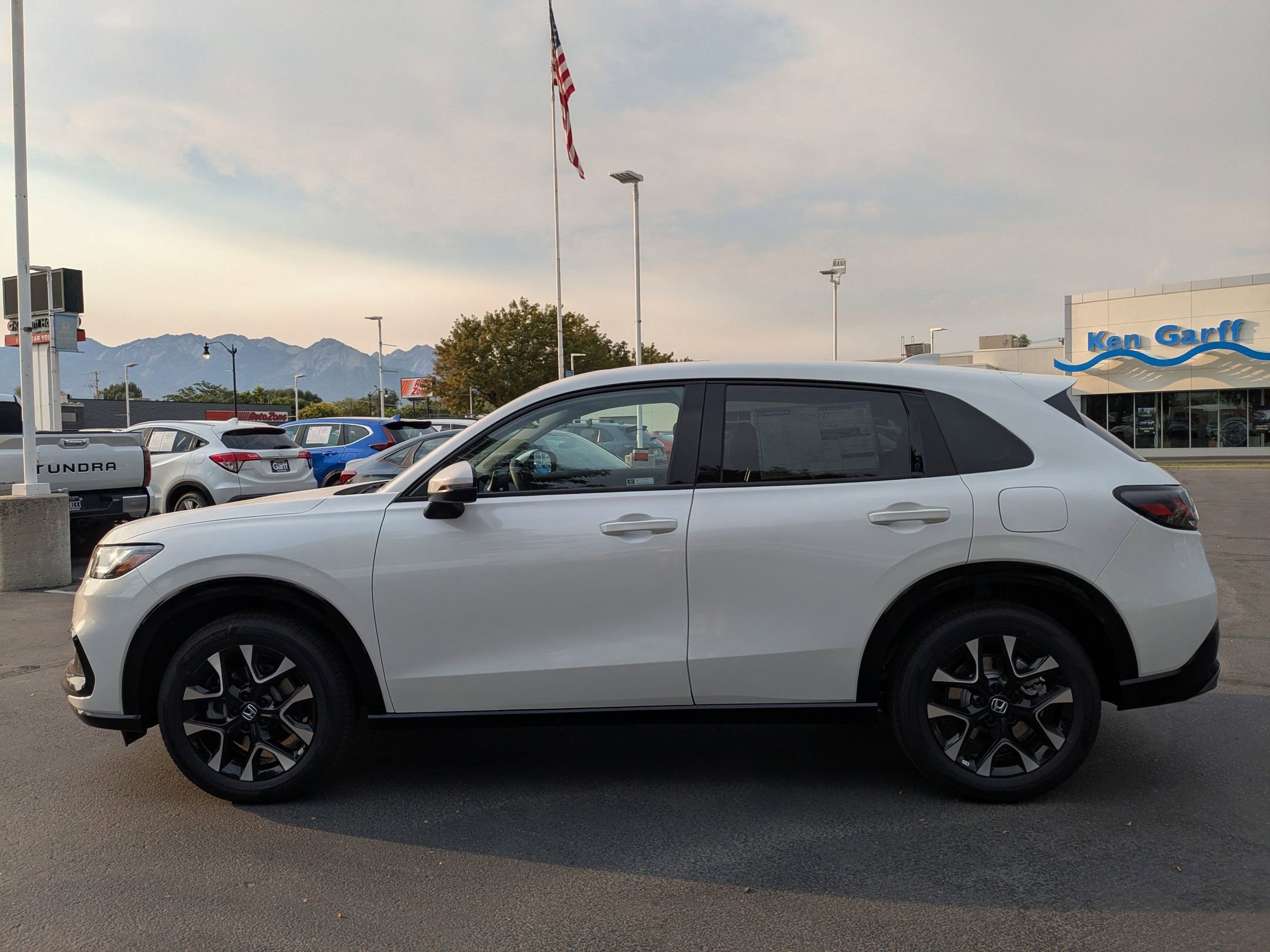 2026 Honda HR-V EX-L photo 5