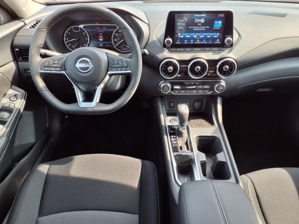 2025 Nissan Sentra SV photo 2