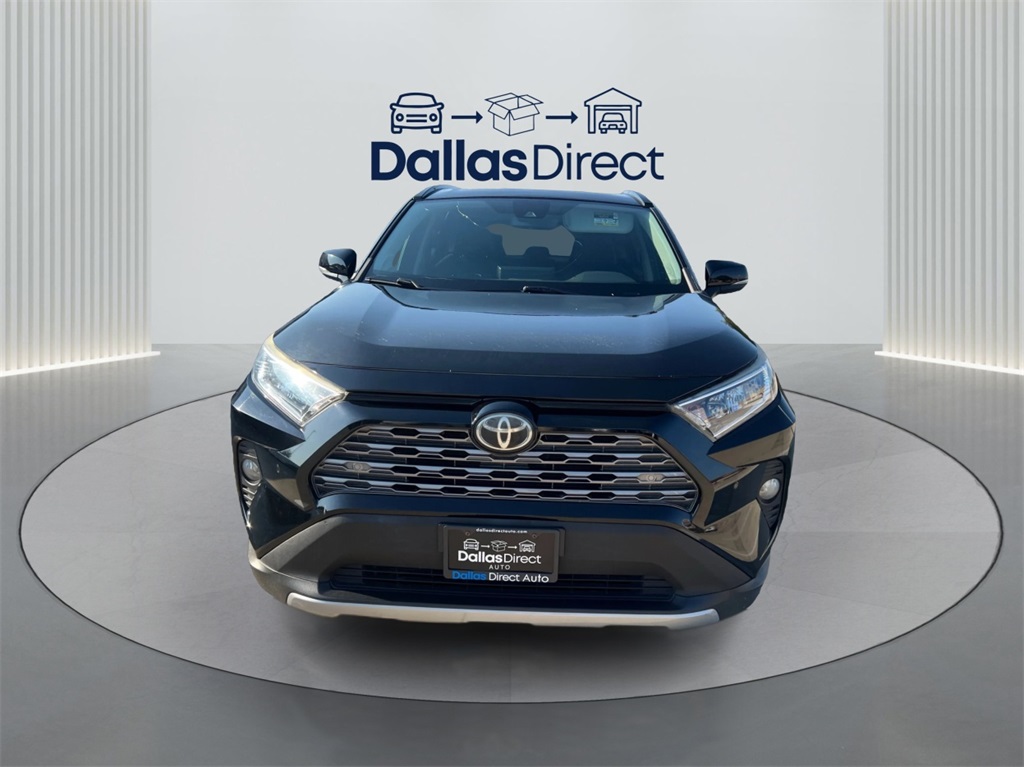 2020 Toyota RAV4 Limited photo 3