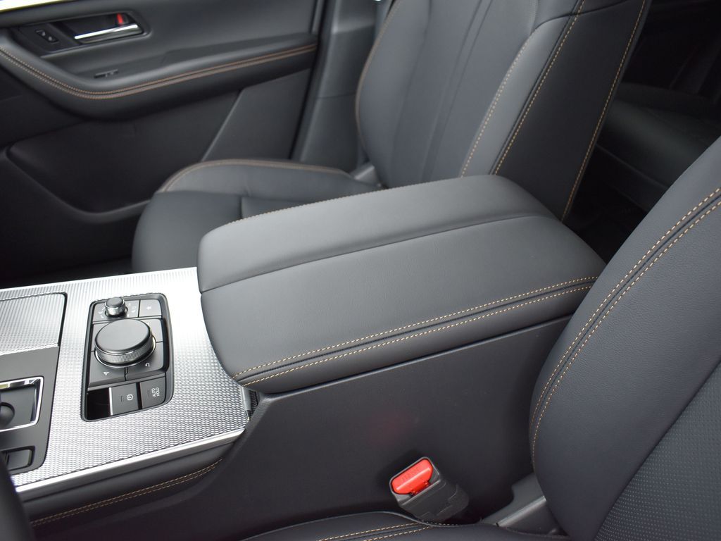 2024 Mazda CX-90 Premium photo 11