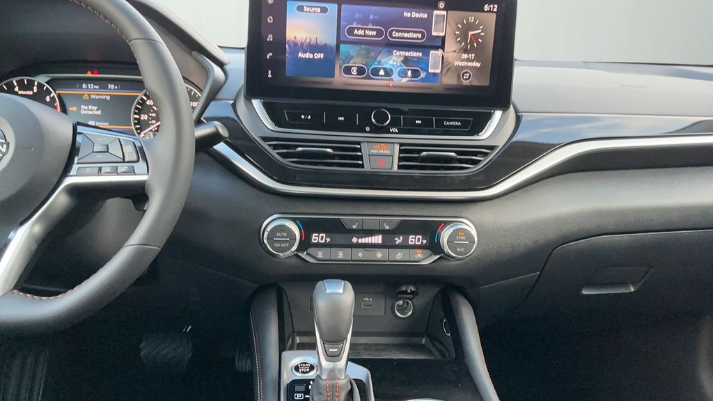 2025 Nissan Altima 2.5 SR photo 13