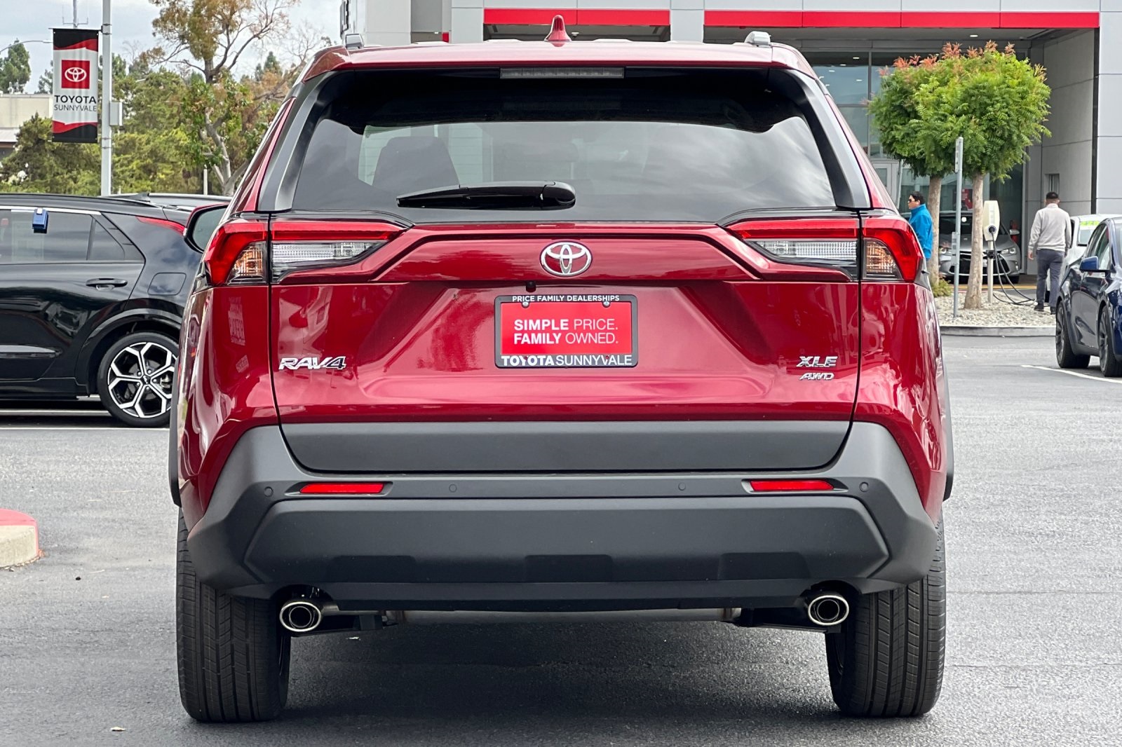 2025 Toyota RAV4 XLE Premium photo 8