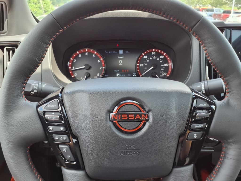 2025 Nissan Frontier Crew Cab PRO-4X photo 14