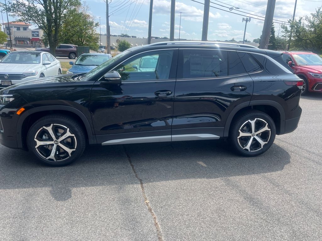 2025 Volkswagen Tiguan SE photo 4