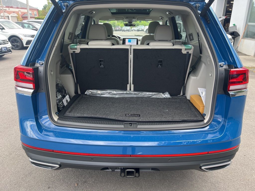 2026 Volkswagen Atlas SEL photo 13