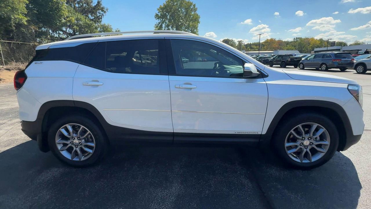 2022 Gmc Terrain SLT photo 8