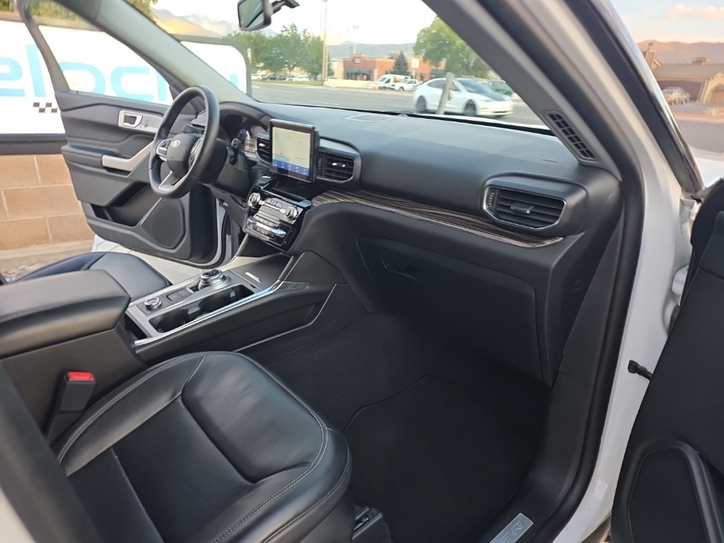 2023 Ford Explorer Limited photo 16