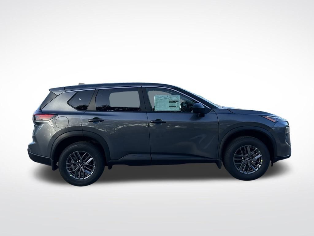 2025 Nissan Rogue S photo 3