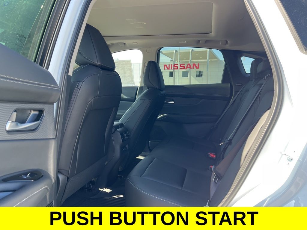 2025 Nissan Murano SL photo 12