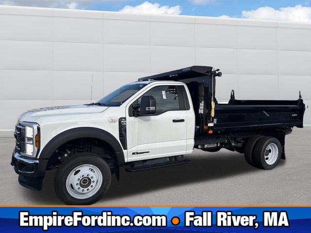 2024 Ford F-550 Super Duty Chassis Cab XL's photo