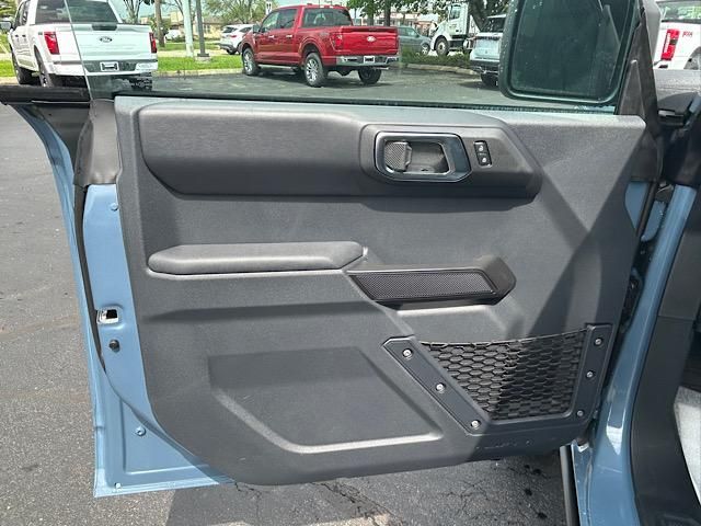 2025 Ford Bronco Badlands photo 21