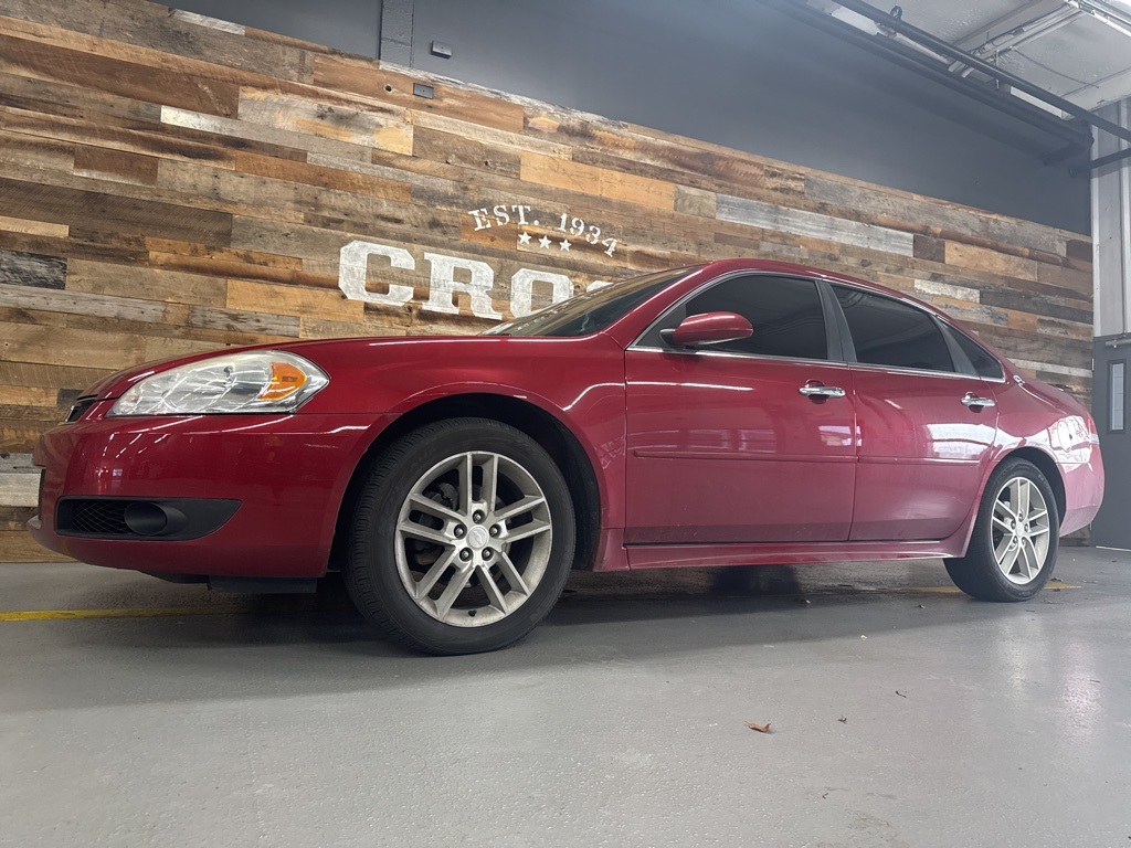 2013 Chevrolet Impala LTZ photo 2