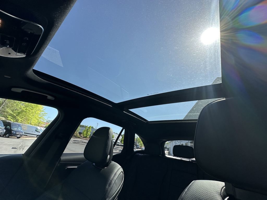 2025 Mercedes Benz GLC 350e 4MATIC photo 34